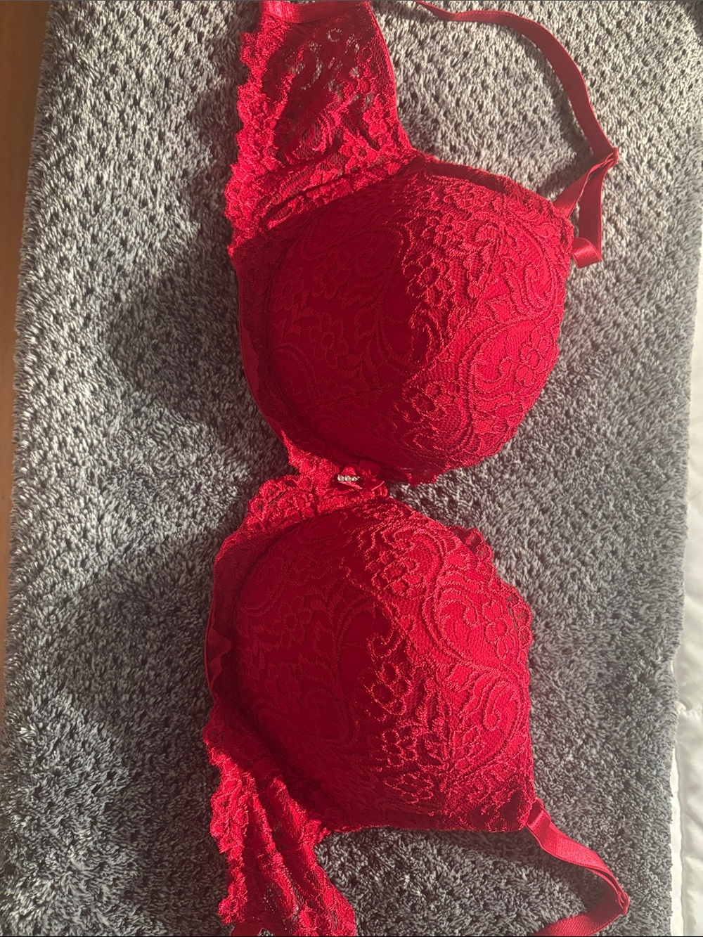 smart & sexy Red Lace Push-Up Bra